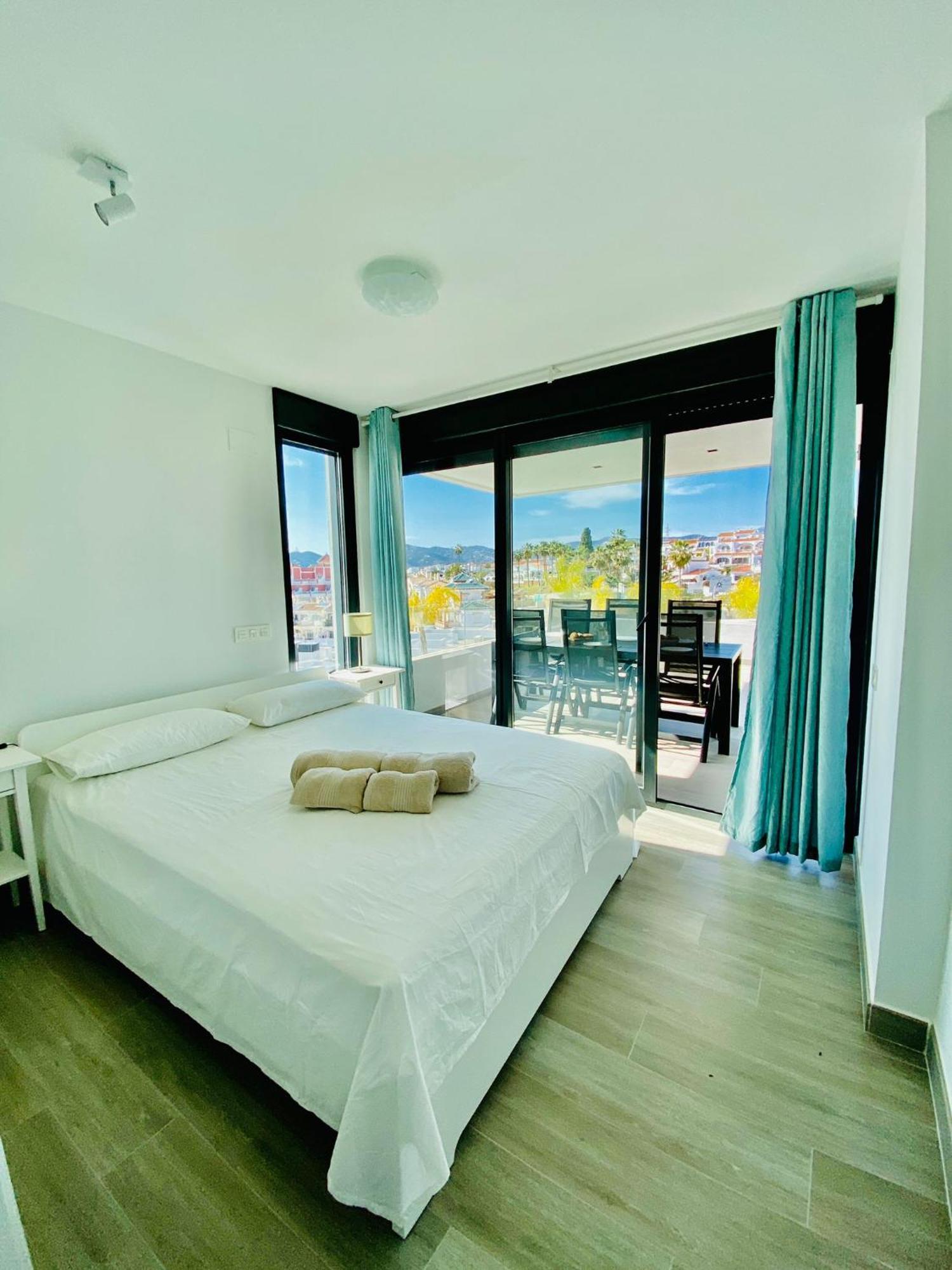 Royal Palm 22 Luxurious 3 Bedroom Penthouse Nerja Esterno foto