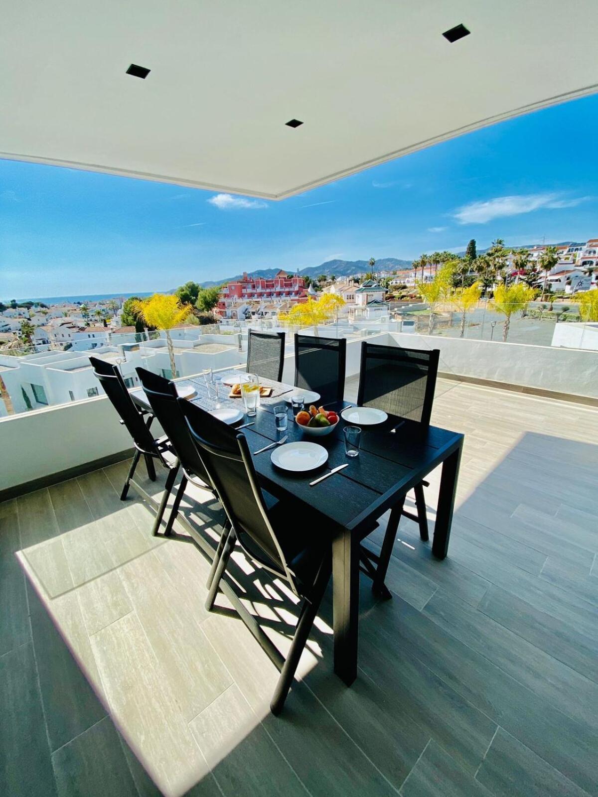 Royal Palm 22 Luxurious 3 Bedroom Penthouse Nerja Esterno foto